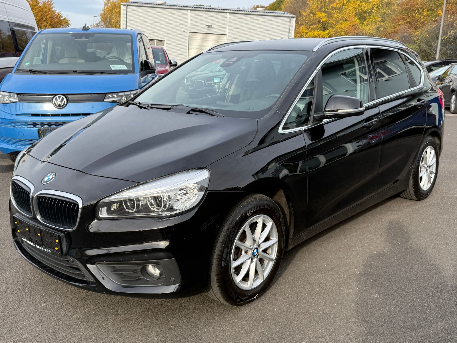 Fahrzeugabbildung BMW 218 Active Tourer Advantage GRA LED PDC SHZ