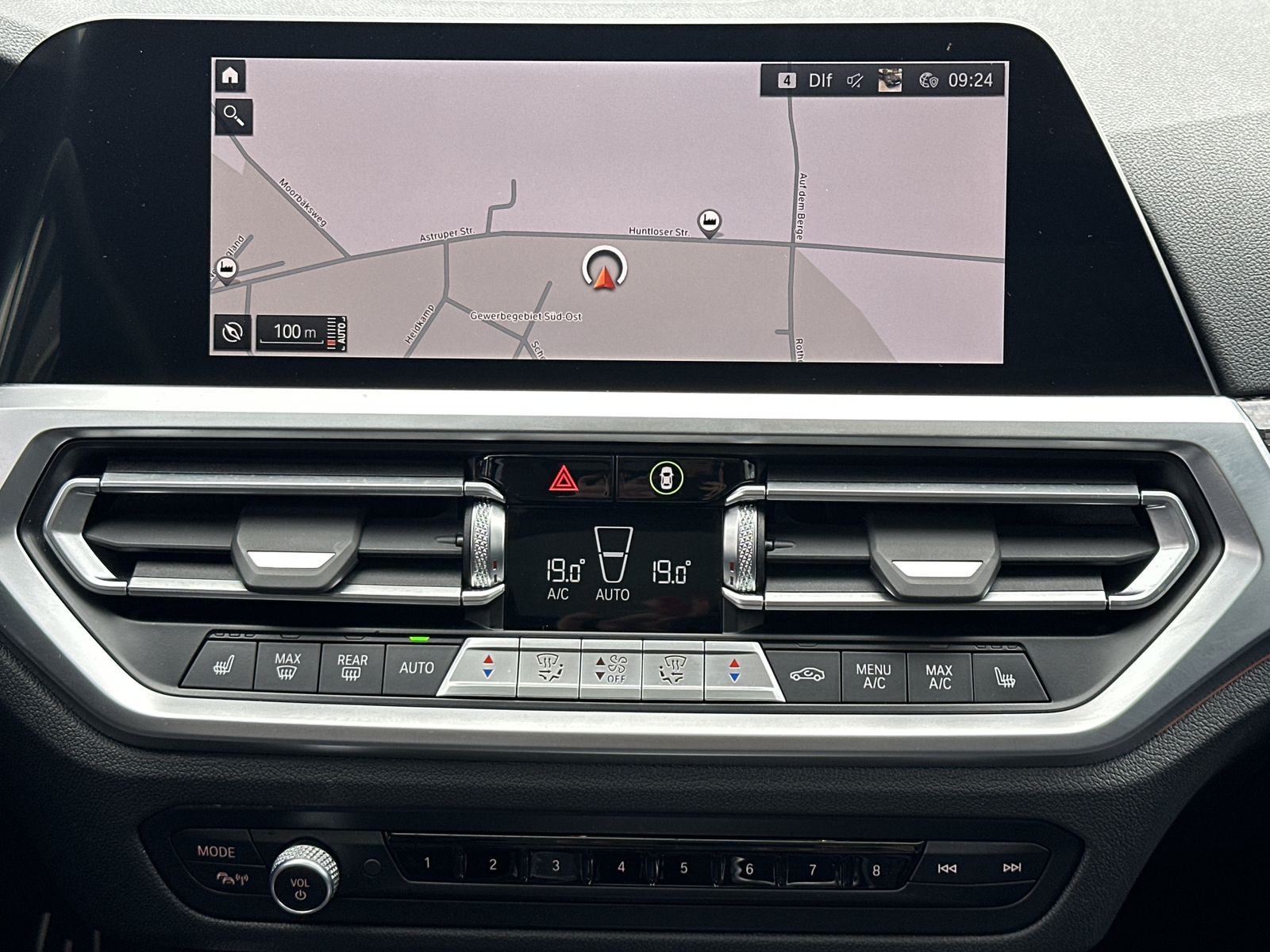 Fahrzeugabbildung BMW M340d Touring xDrive NAV+LASER+AHK+HUD+PANO+360°