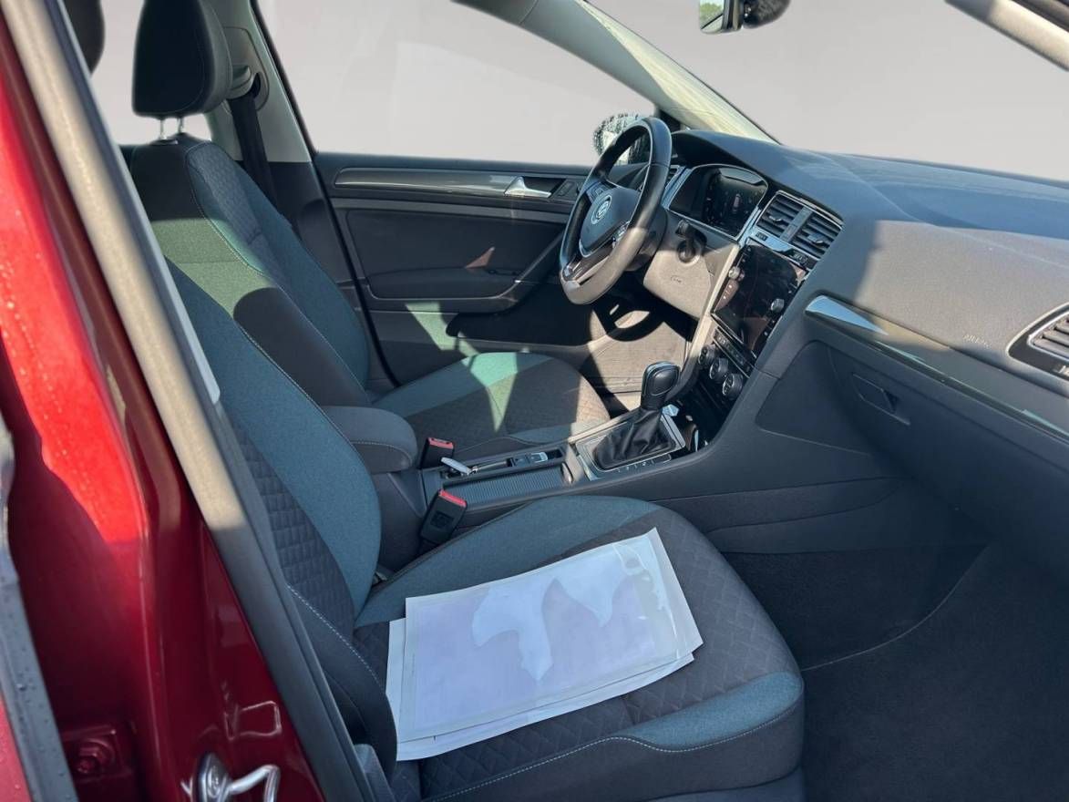 Fahrzeugabbildung Volkswagen Golf 1.5 TSI ACT OPF DSG IQ Drive