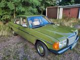 Mercedes-Benz W123 - Mercedes-Benz 200 aus 1980