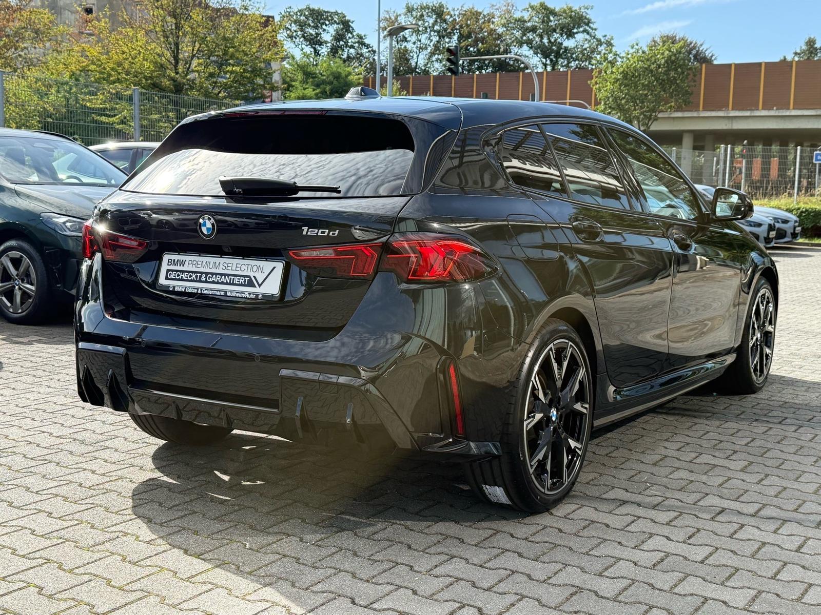 BMW 120d M Sport //HeadUp IconicGlow Stop&Go