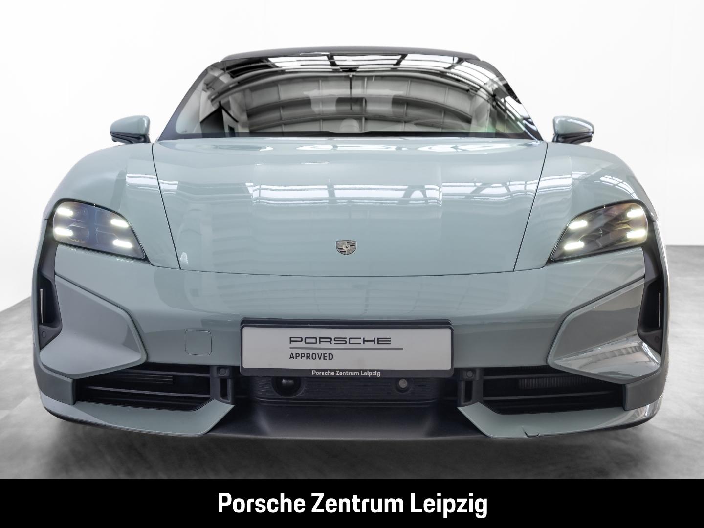 Porsche Taycan Turbo Burmester ActiveRide Nachtsicht
