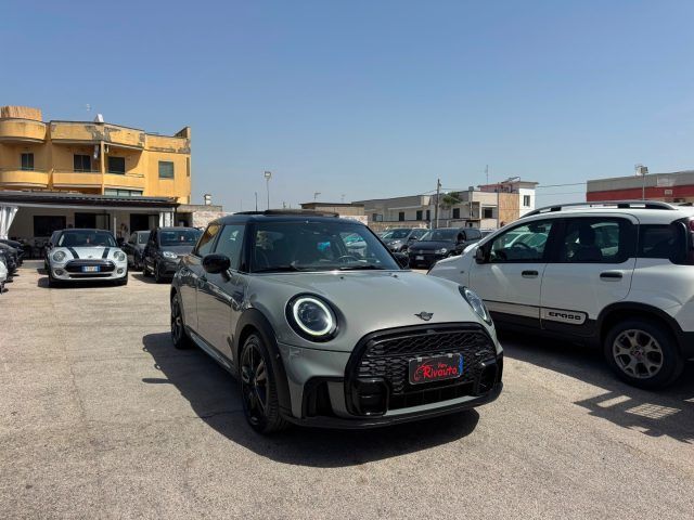 MINI Cooper 1.5 Cooper JCW 5 porte Automatico imagem 2