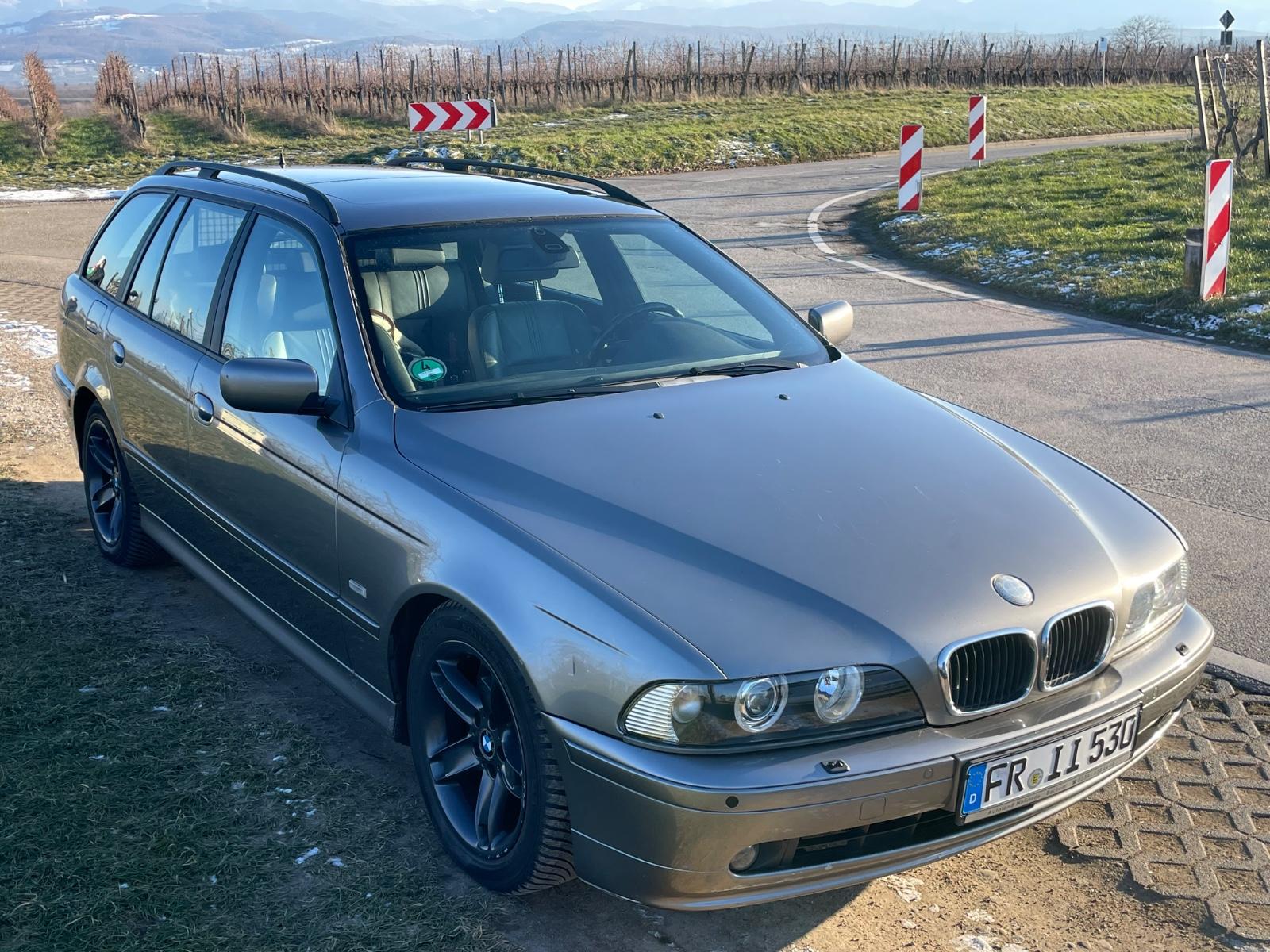 BMW 530i A Touring Lifestyle in sterlinggrau