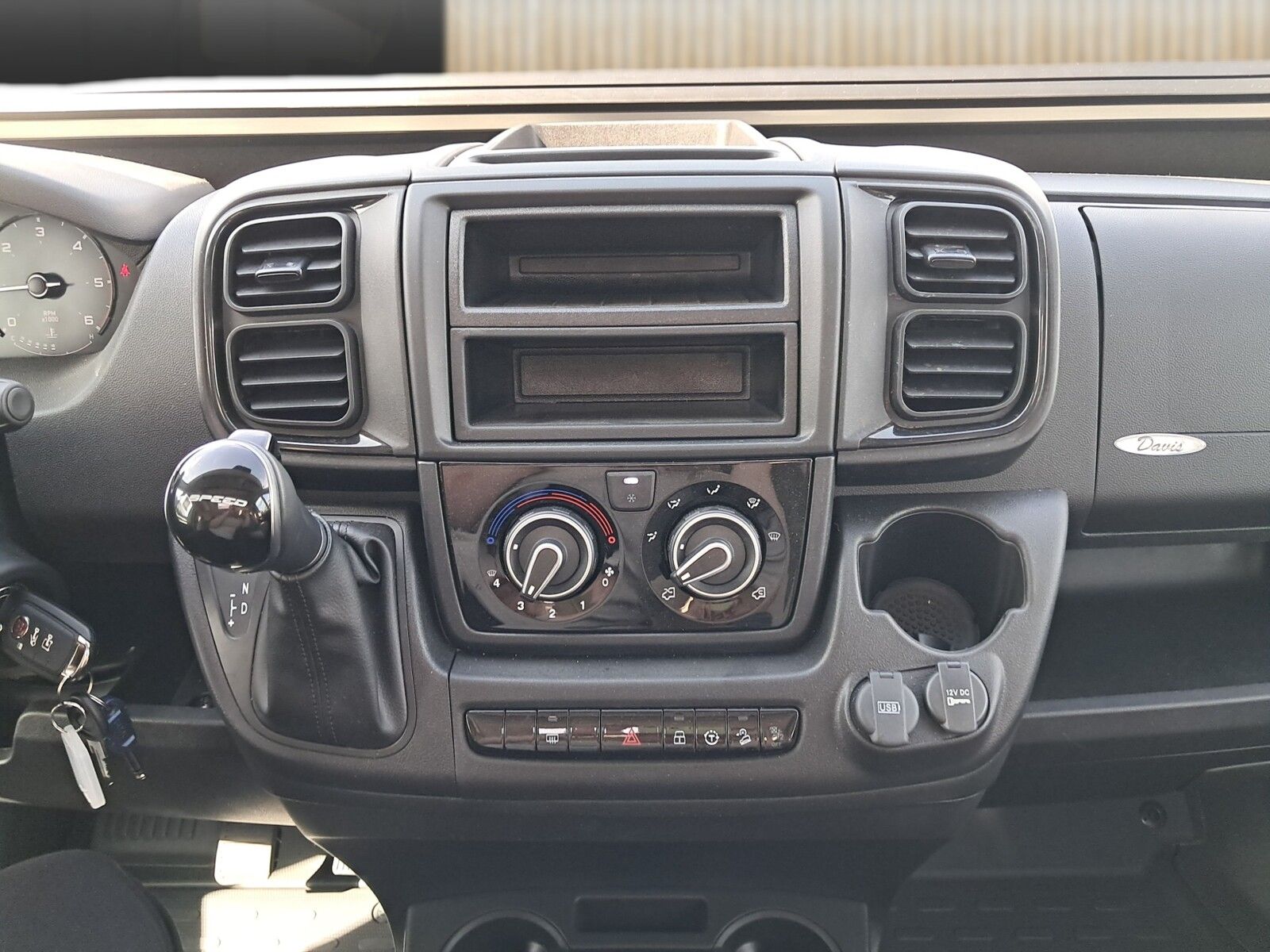 Fahrzeugabbildung Karmann Davis Lifestyle DA 590 LS Panorama + Automatik