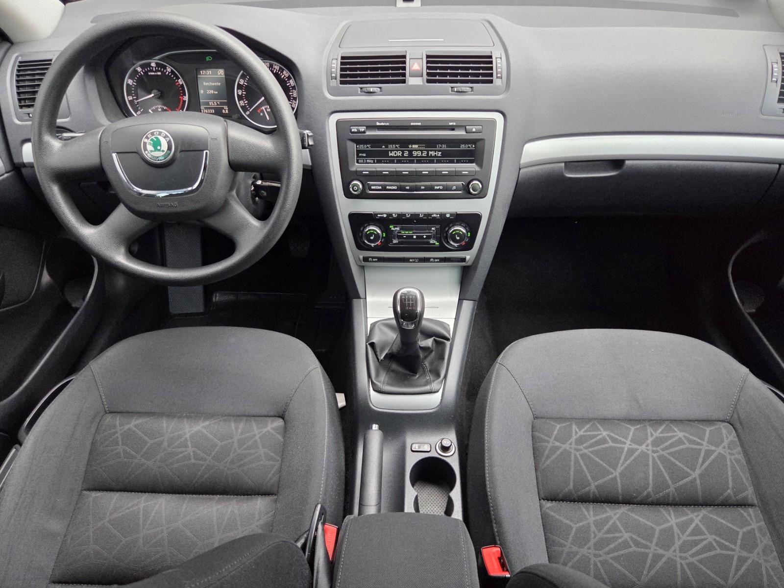 Skoda Octavia 2012 — photo 11