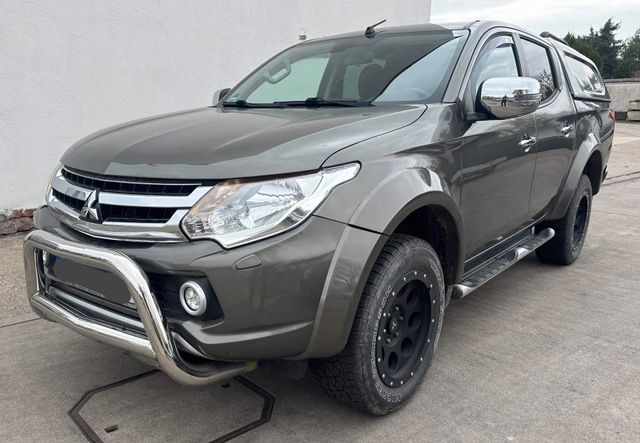 Mitsubishi L200 Plus Doppelkabine 4WD Hardtop AHK Kamera