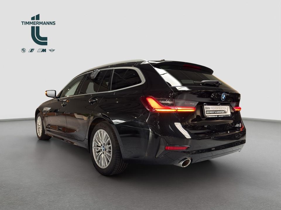 BMW 330e Touring Sport Line Automatic Navi