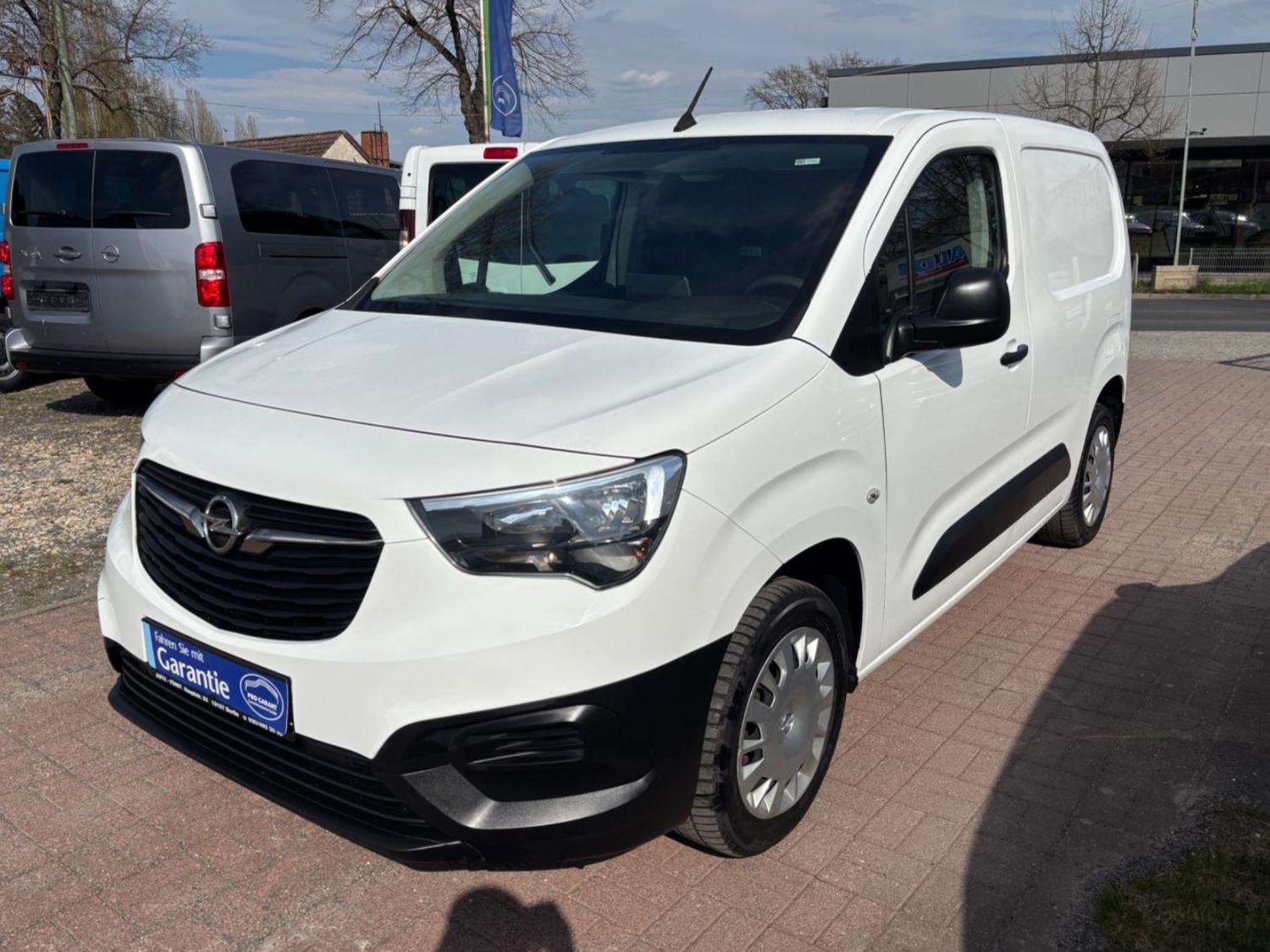 Opel Combo E Cargo Edition+NAVI+TEMPOMAT+AHK+++