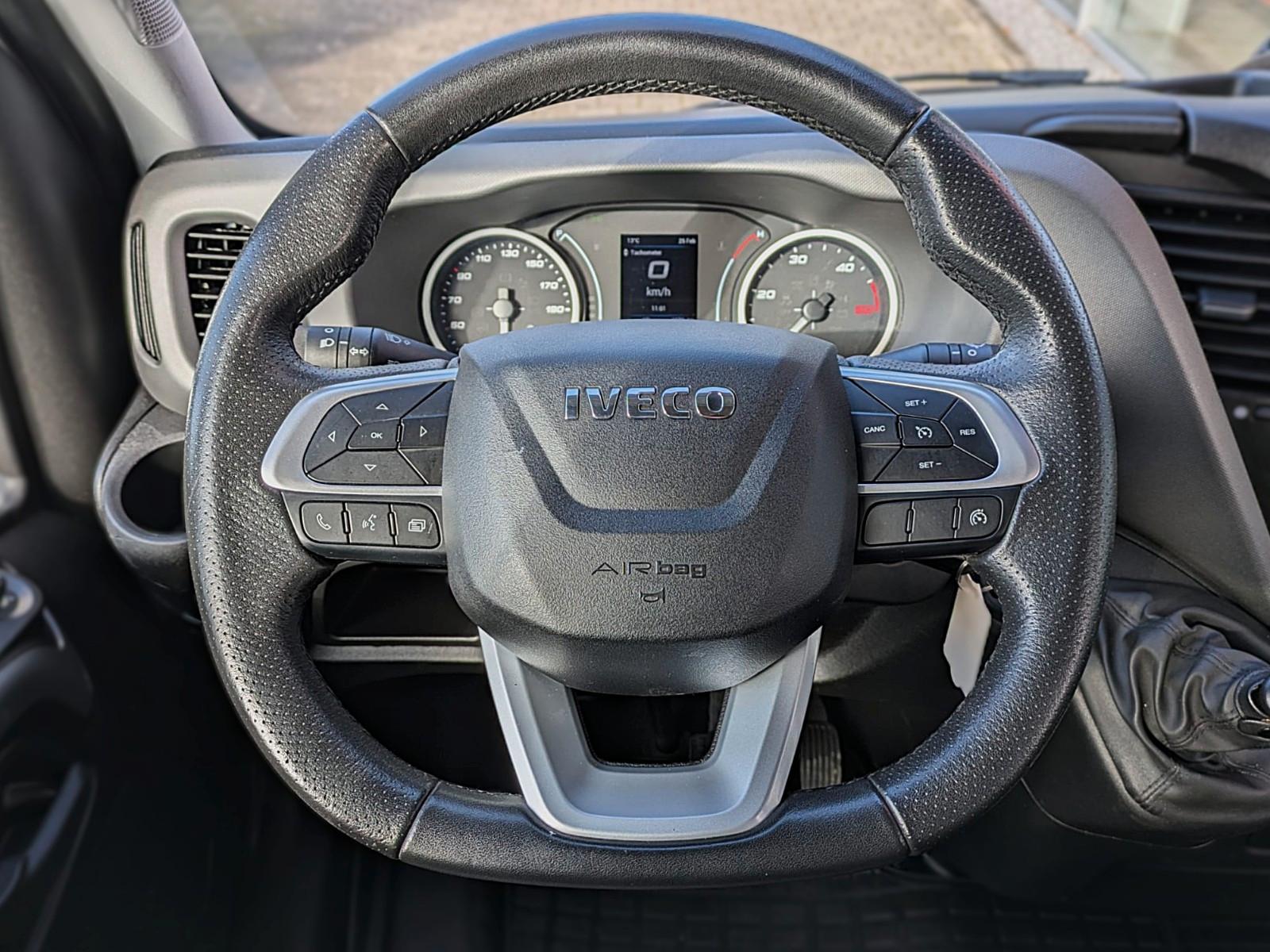 Iveco Daily DOKA KASTEN 6 SITZE KLIMA NAVI STANDH. CAM