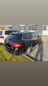 Peugeot 308 BlueHDi 130 EAT8 Active Pack SW Active Pack - Peugeot 308 in Freiburg