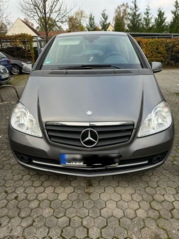 Mercedes-Benz Mercedes A180