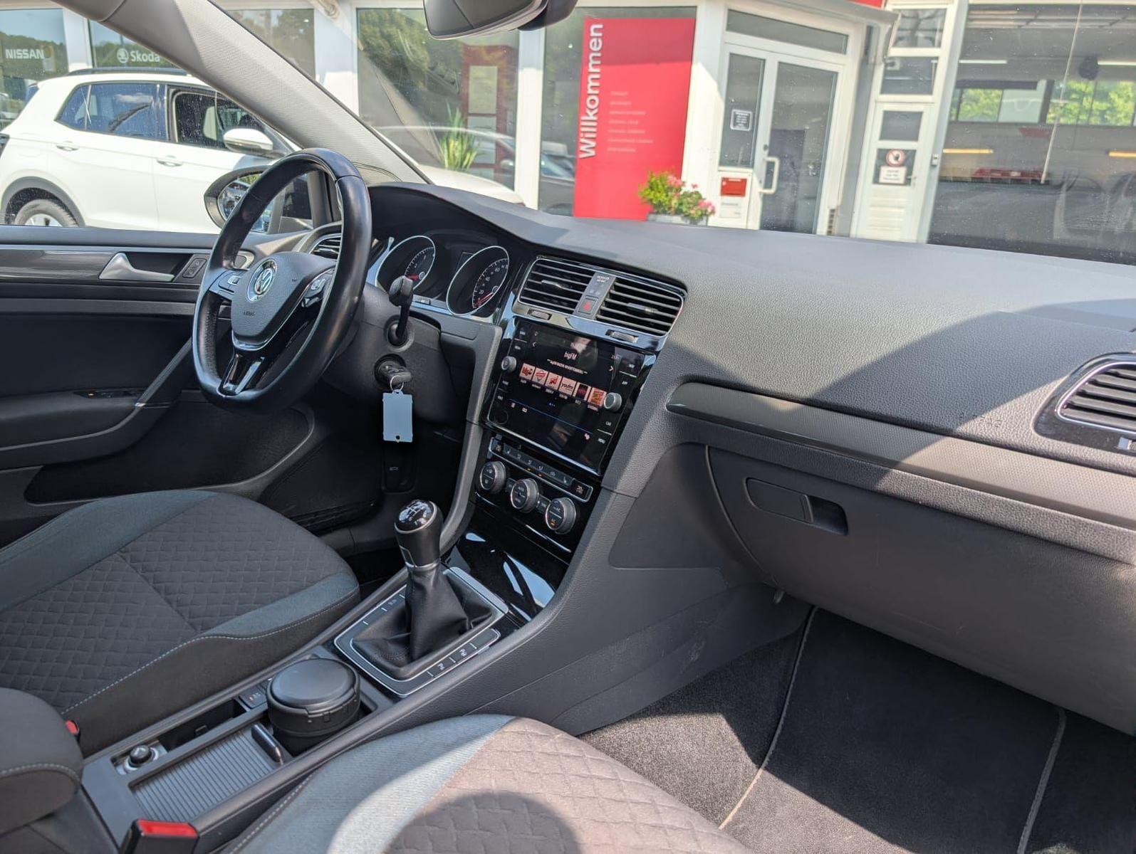 Volkswagen Golf 1.5TSI IQ.DRIVE Navi Beh. Front Kamera Totw, миниатюра 9