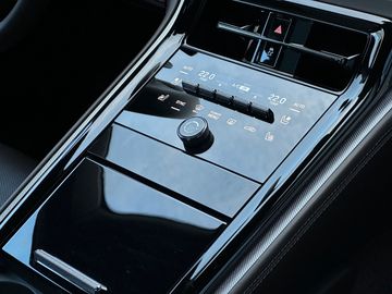 Porsche Panamera - 12