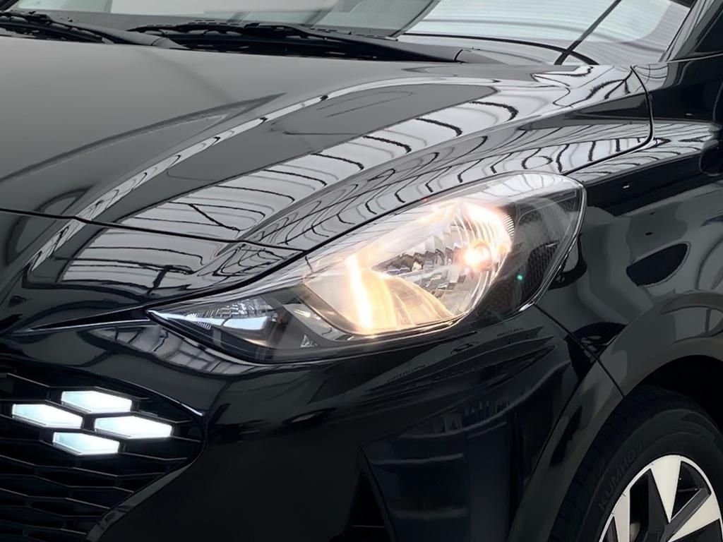 Fahrzeugabbildung Hyundai i10 1.0 Benzin 5-MT Trend Navi PDC KAM SHZ