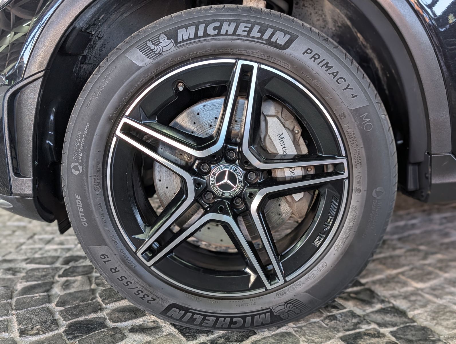 Fahrzeugabbildung Mercedes-Benz GLC 300 de AMG 4Matic PANO LED HUD ACC AMBI VIRT