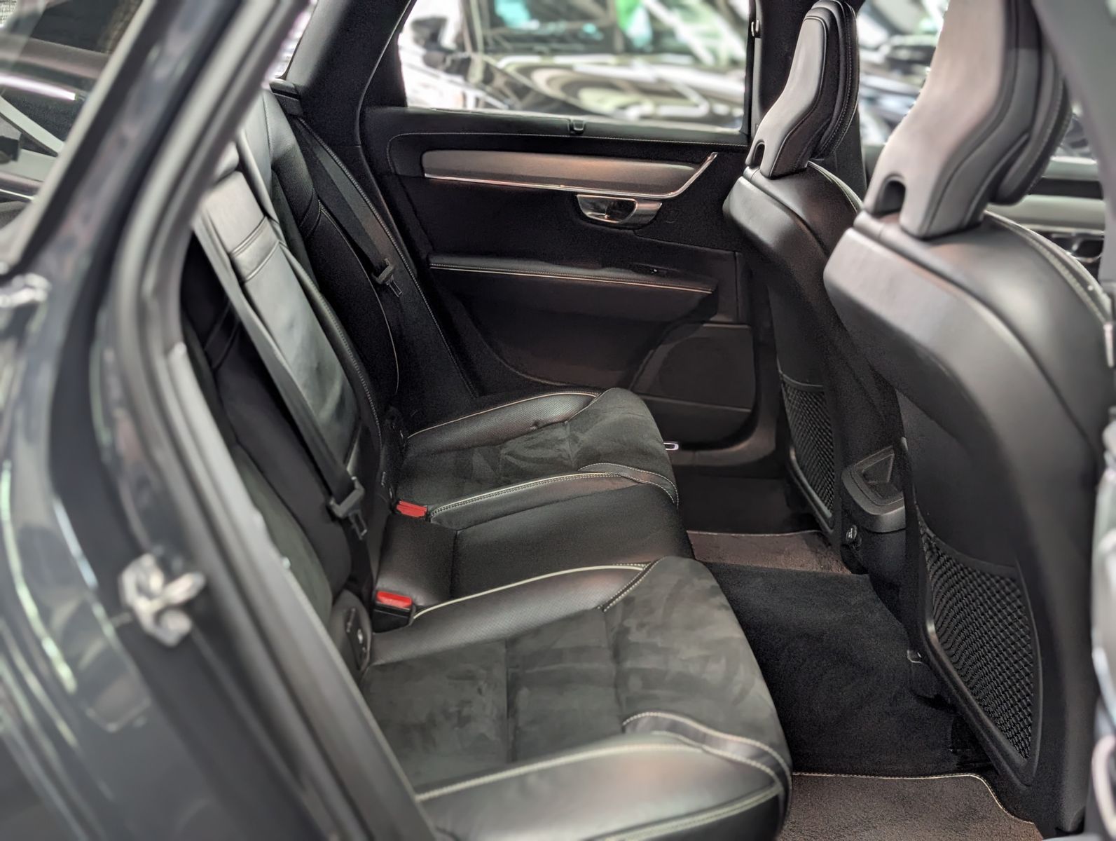 Fahrzeugabbildung Volvo V90 R Design VIRT MEMO KAM SHZ LEDER LED APP 19"