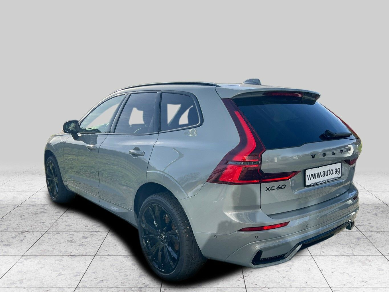 Volvo XC60 T6 Plus Black Edition imagem 3