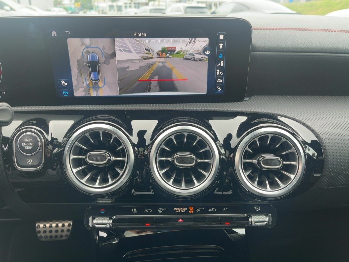 Fahrzeugabbildung Mercedes-Benz CLA 200 d SB AMG/Night/Pano/360°/AHK