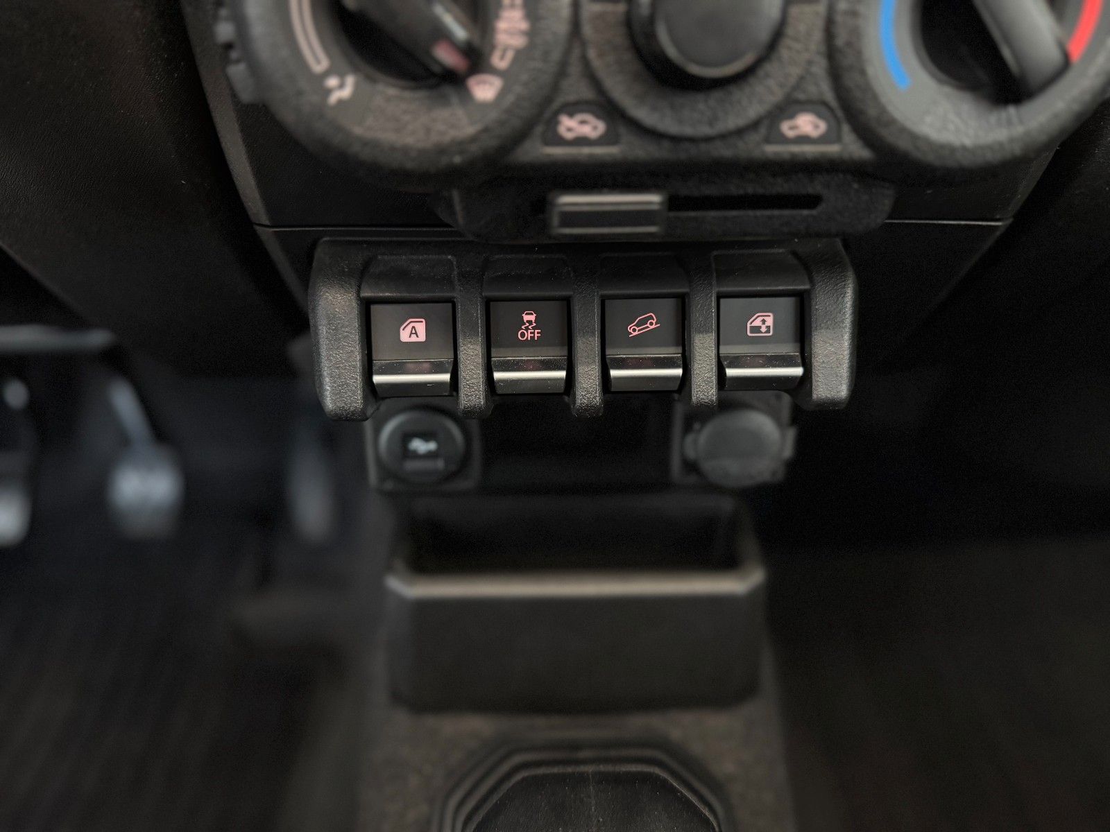 Fahrzeugabbildung Suzuki Jimny 1.5 Comfort AllGrip NFZ Klima Sitzheizung