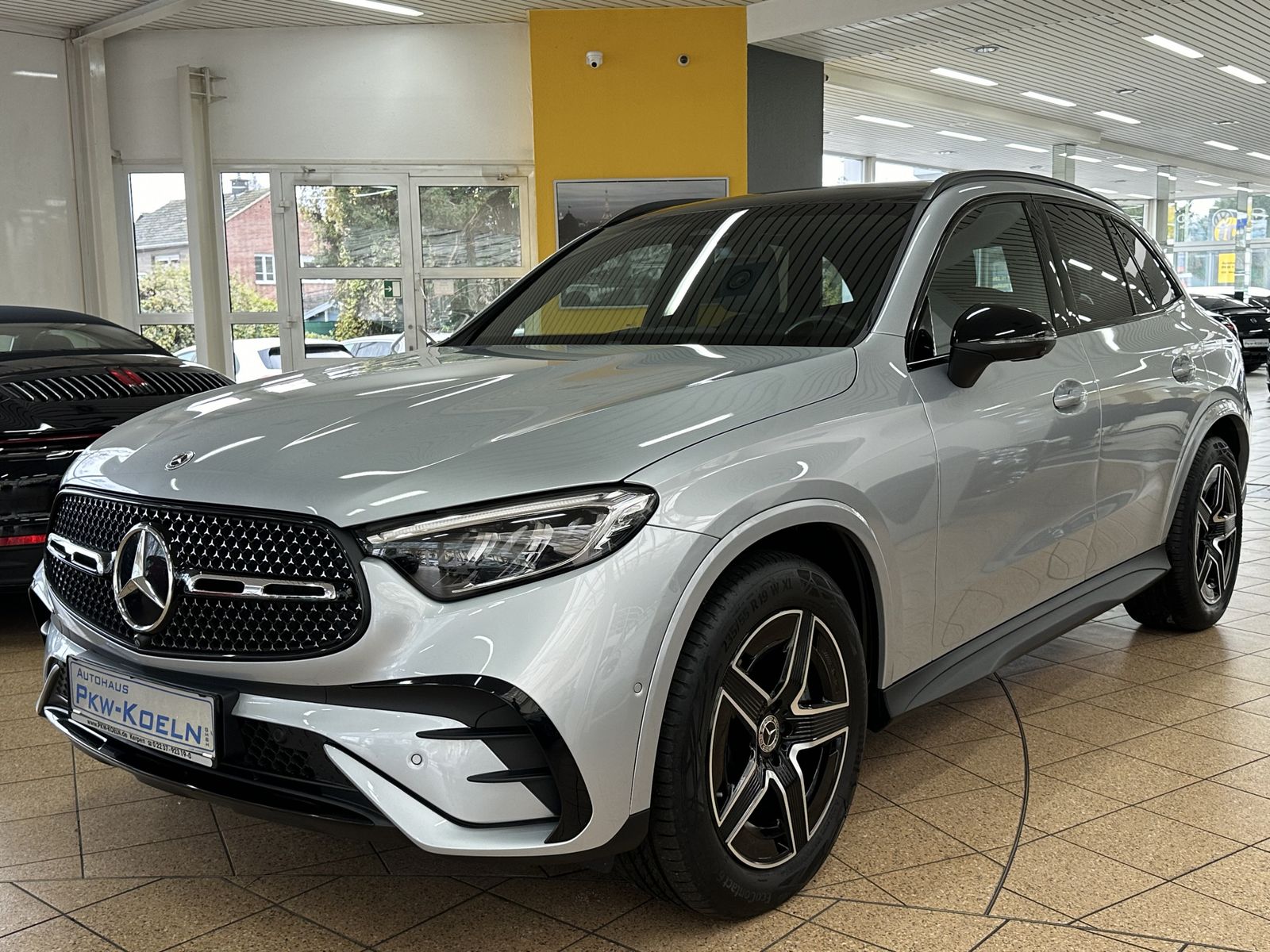 MERCEDES-BENZ GLC 220 d 4M AMG-LiNE*PANO*NiGHT*360°*LED*MEMORY