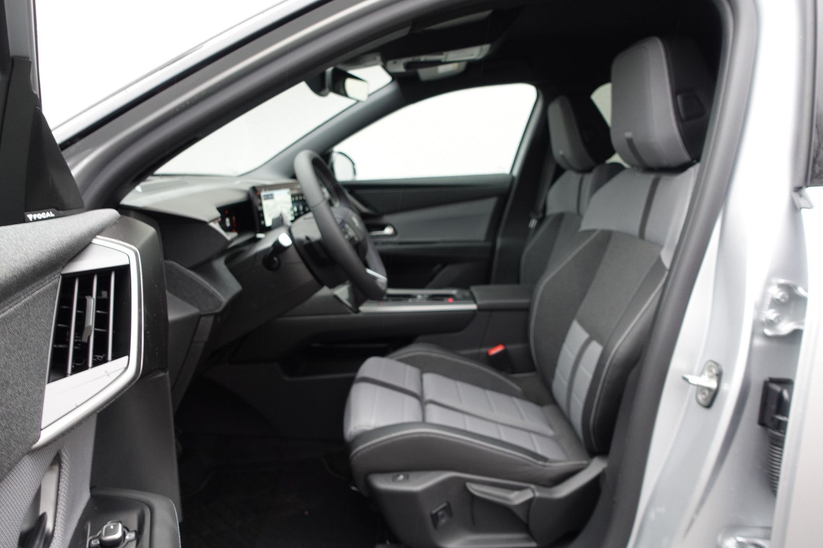 Fahrzeugabbildung Opel Grandland GS 1.2MildHybrid,Navi,Kamera,Allwetter