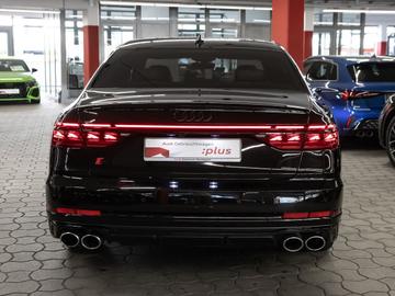 2024 AUDI S8 — фото 5