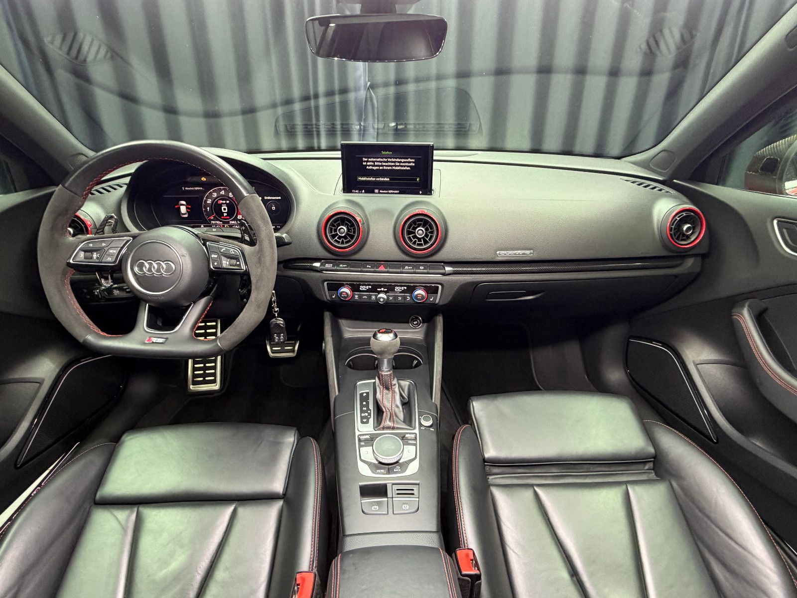 Fahrzeugabbildung Audi RS3 Sportback 2.5 TFSI|EVENTUR|BTMIRS-SITZ|B&O|