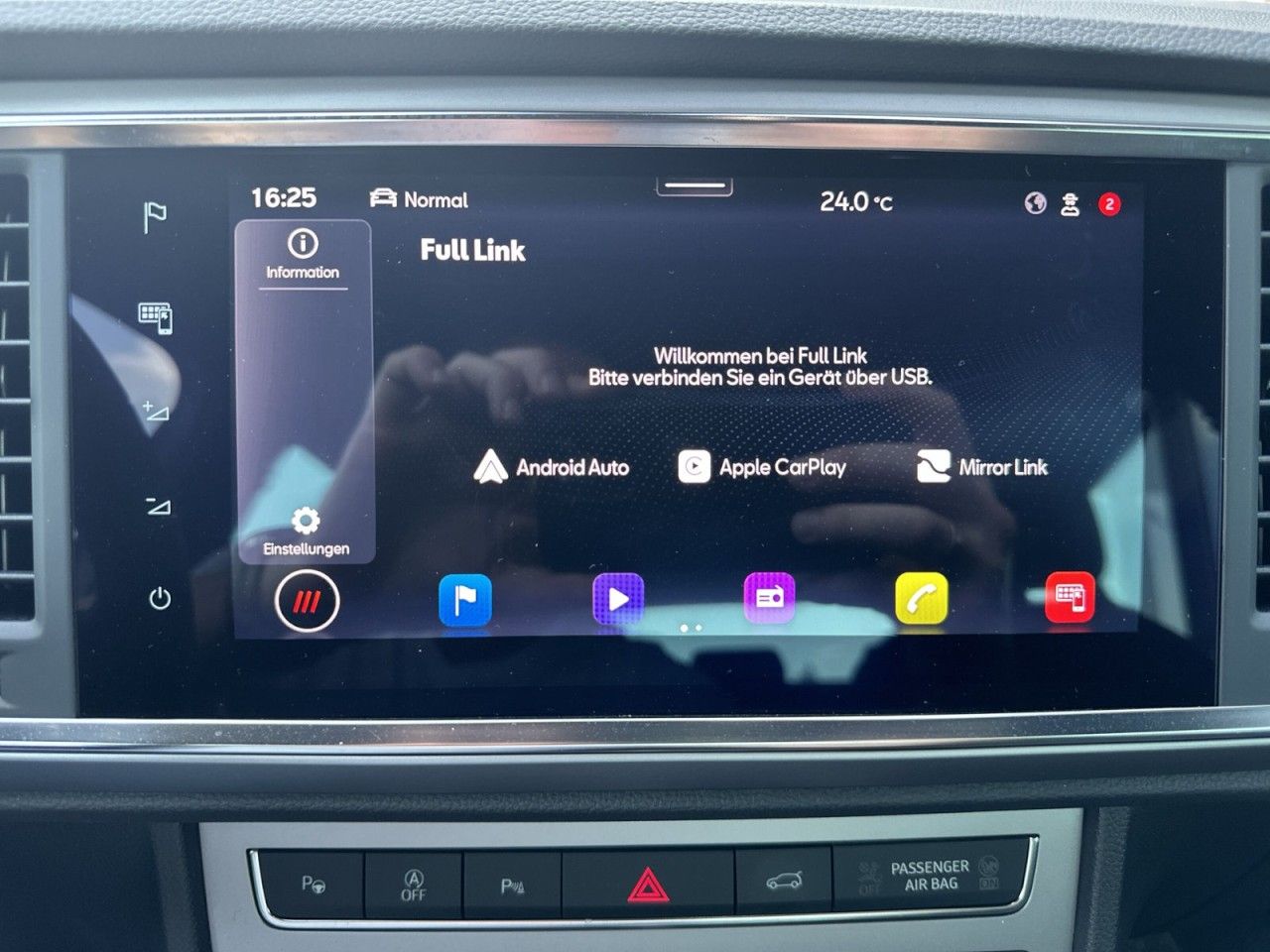 Fahrzeugabbildung SEAT ATECA FR 2.0 TSI 190 PS DSG 4Drive*AHK* - mit KI generiert/bearbeitet