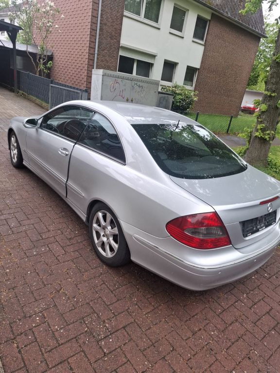 Mercedes-Benz CLK 220