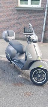 Vespa GTS Super Tech Neuer Preis  - Vespa Motorräder in Hamburg