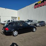 BMW 318 .i LEDER TÜV 4.27 NAVI PANO XENON AHK ALU KL - BMW 318 aus 2010: 318i