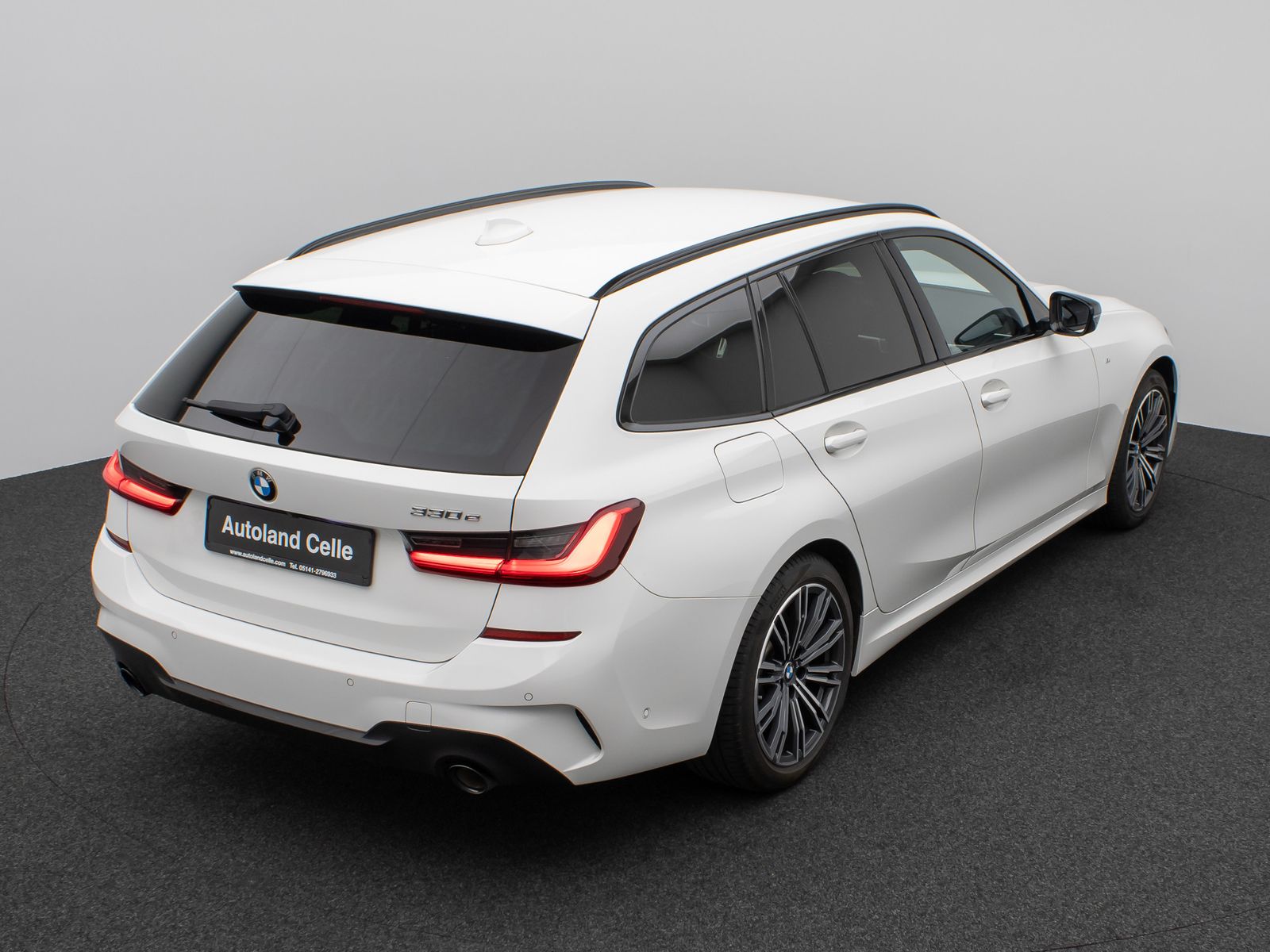 Fahrzeugabbildung BMW 330e M Sport Kamera DAB H/K Geschwind Parkassist