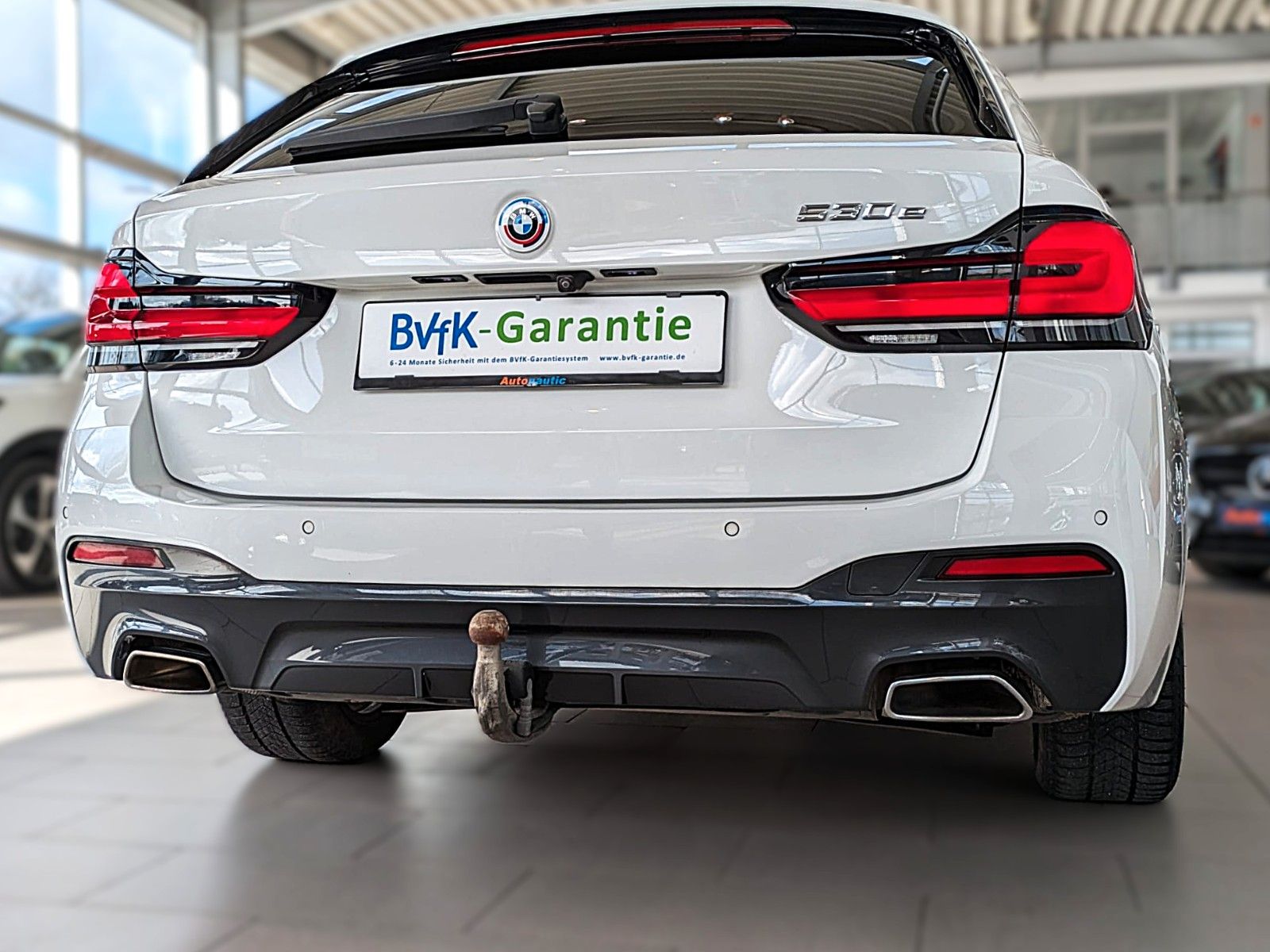 Fahrzeugabbildung BMW 530e M SPORT VIRTUAL HUD NAVI LASER LEDER AHK