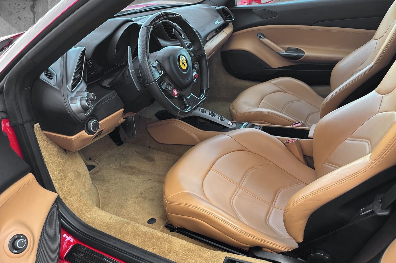 Fahrzeugabbildung Ferrari 488 Spider*Carbon*LED*Beifahrerdisplay*Dt. Auto*