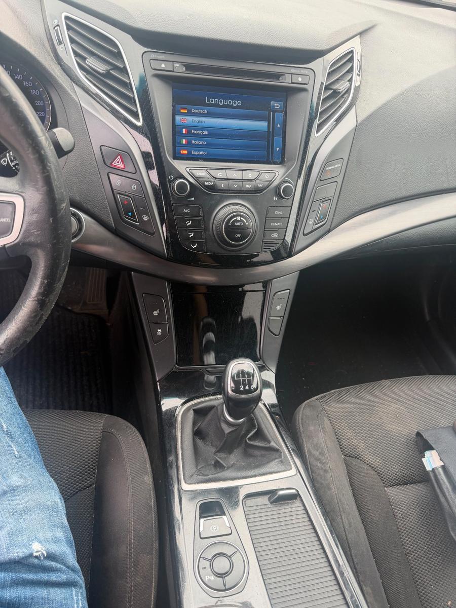 Hyundai i40 2011 — photo 7