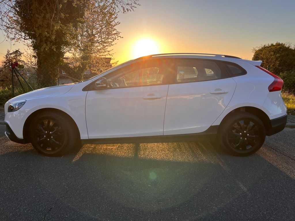 Image of Volvo V40 Cross Country