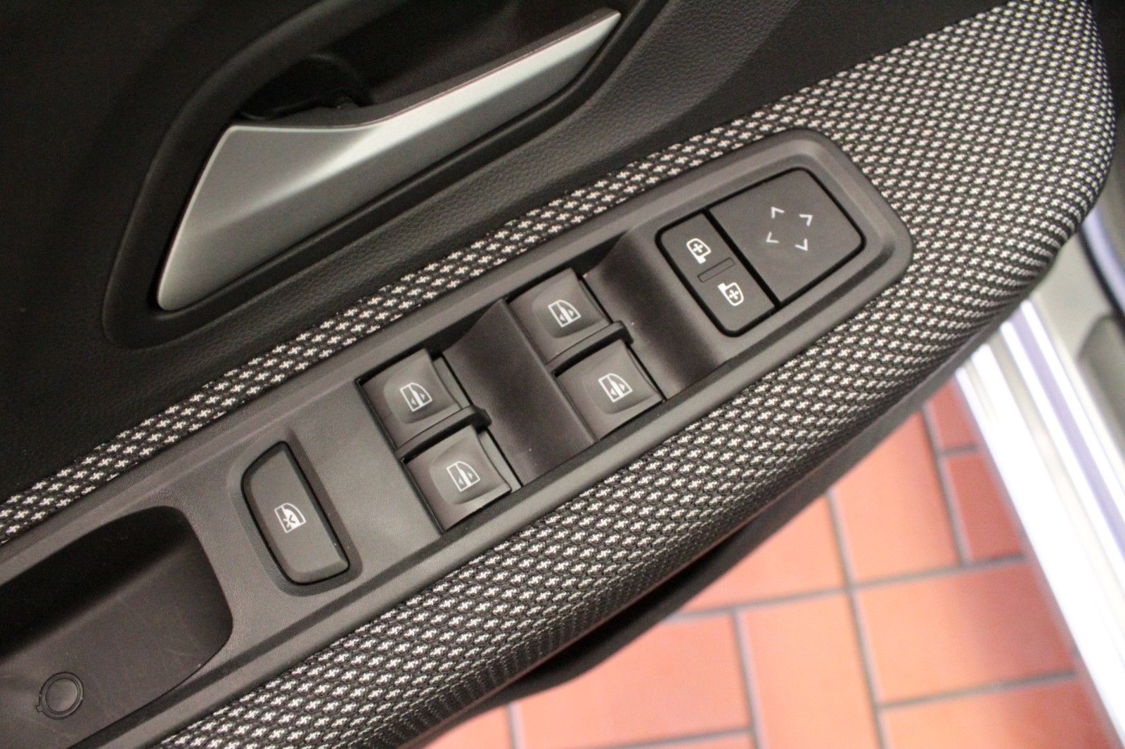 Fahrzeugabbildung Dacia Sandero TCe 90 auto Journey *Komfort-Paket*Sitzh