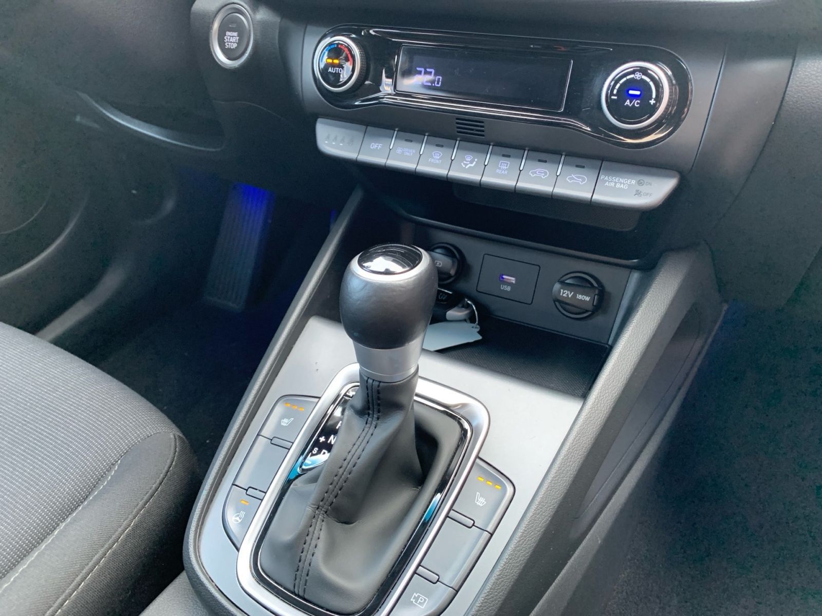 Fahrzeugabbildung Hyundai KONA 1.6 GDI Edition 30+ Hybrid AHK LED