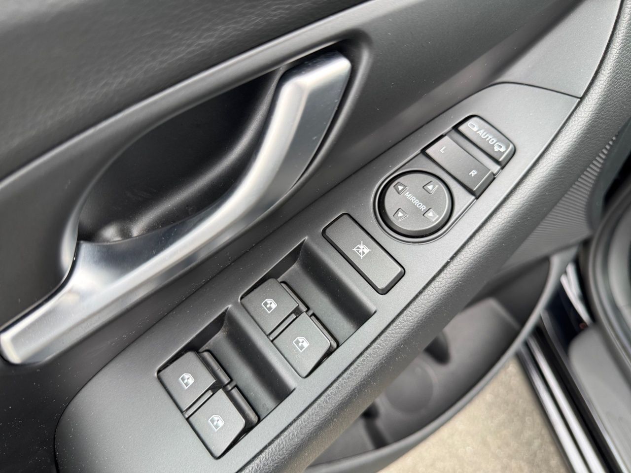Fahrzeugabbildung Hyundai i30 N-LINE *PANORAMADACH*LED*NAVI*SHZ*LHZ*KAMERA