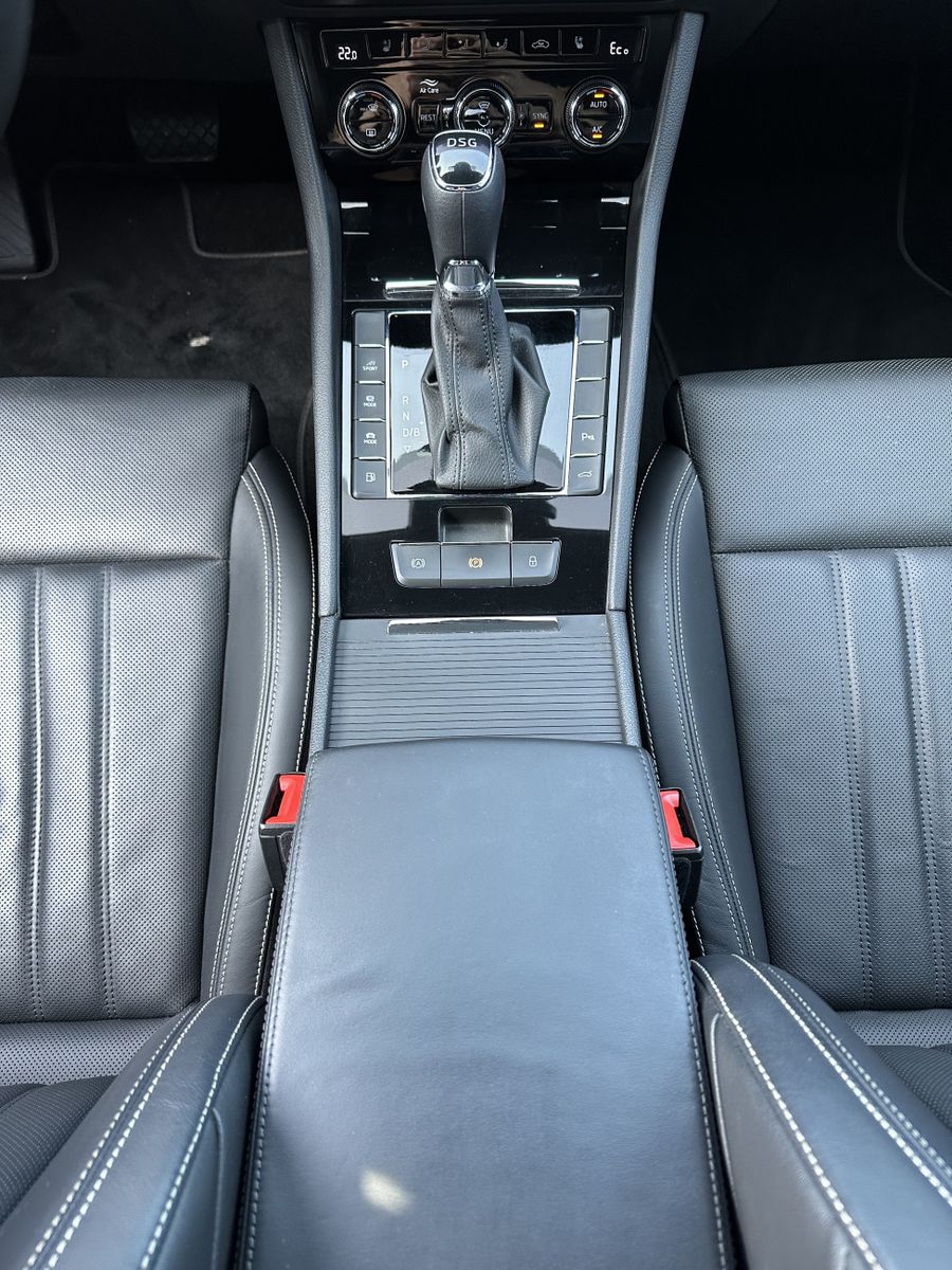 Fahrzeugabbildung SKODA Superb 1.4 TSI iV DSG L&K NAV+LED+AHK+ACC+KAMERA