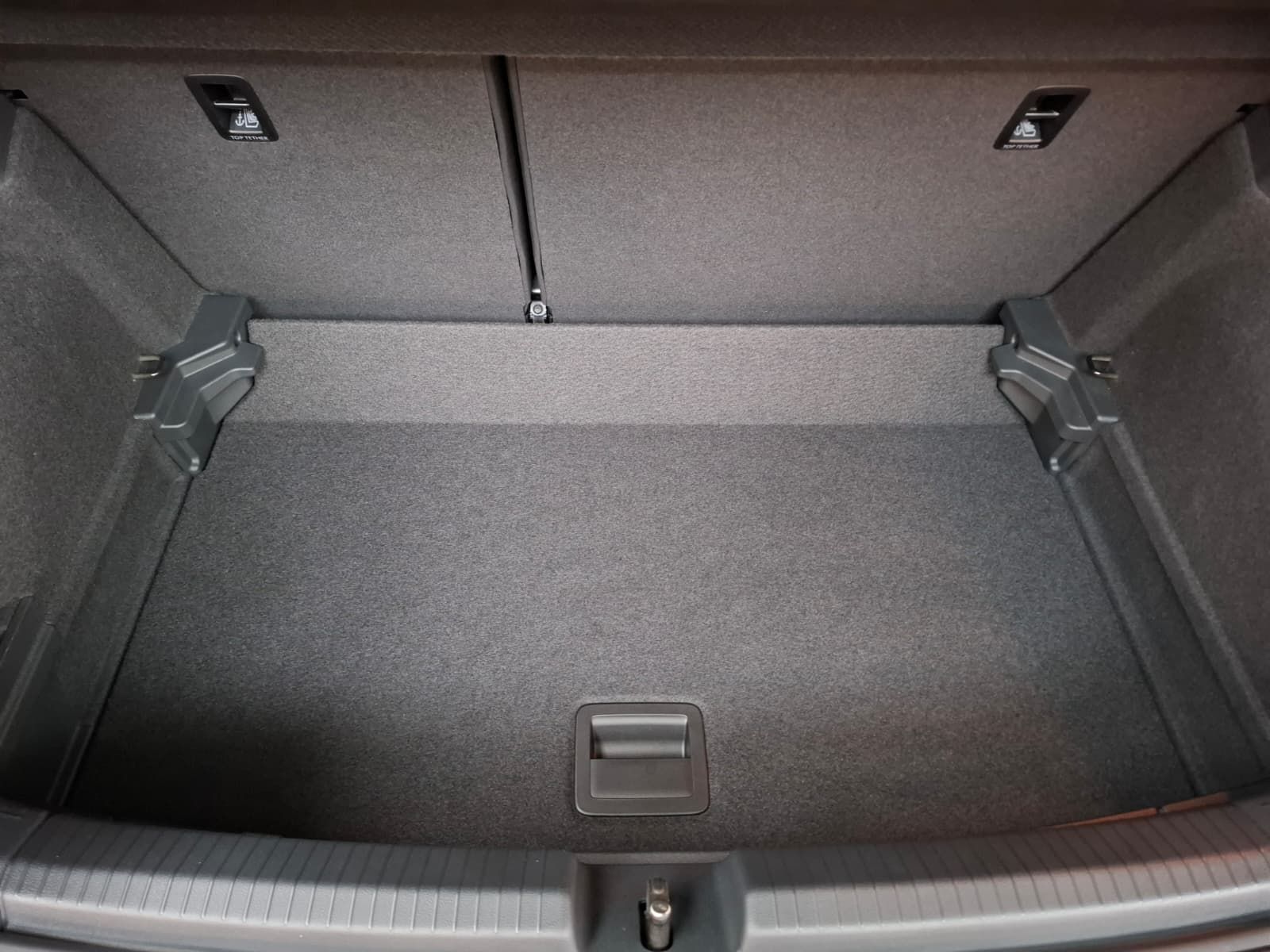 Fahrzeugabbildung Volkswagen Polo Life 1,0 TSI +IQ.Drive + Navi + Licht+Sicht