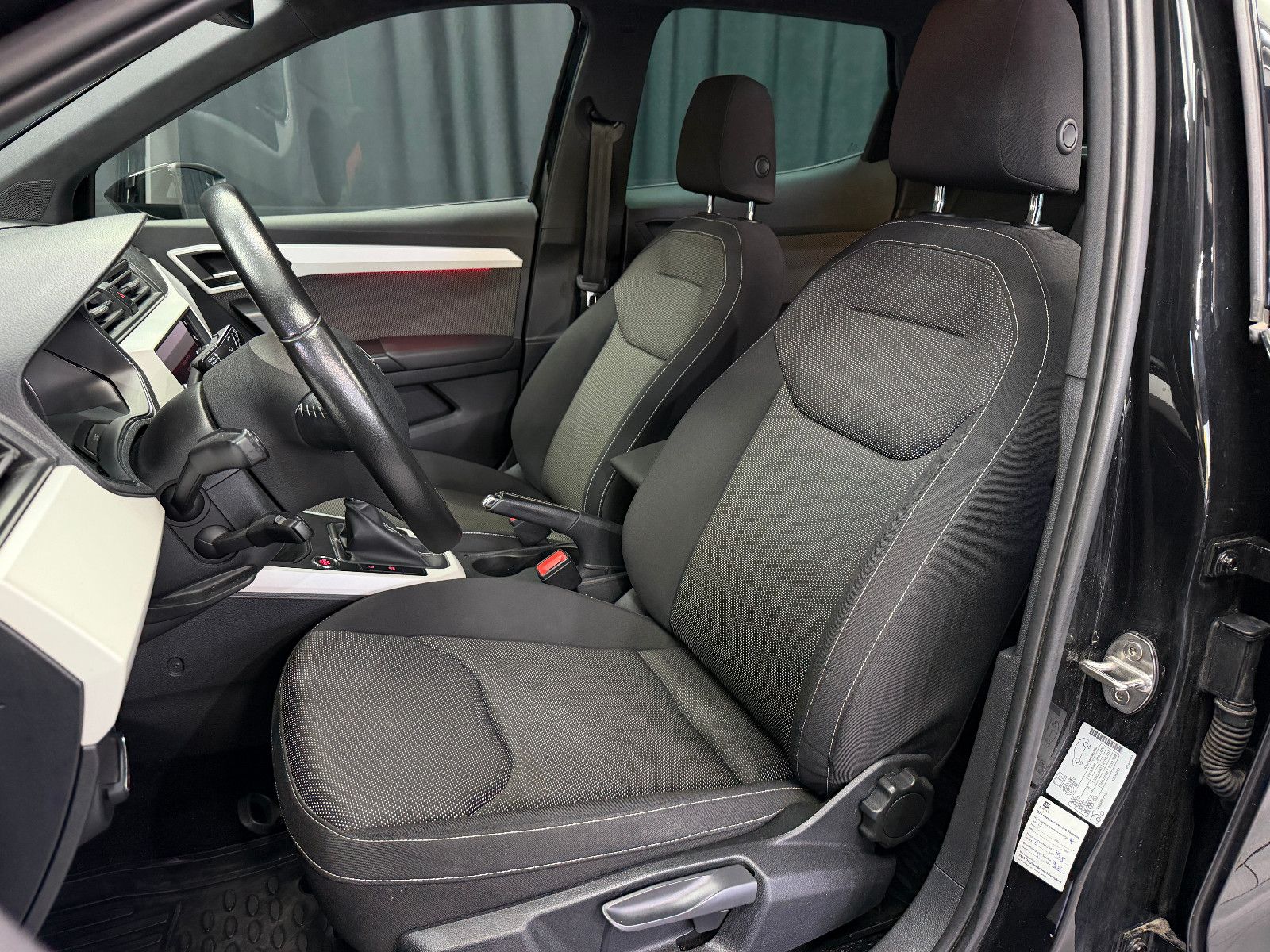 Fahrzeugabbildung SEAT Arona Xcellence|PDC|NAVI|ACC|LED