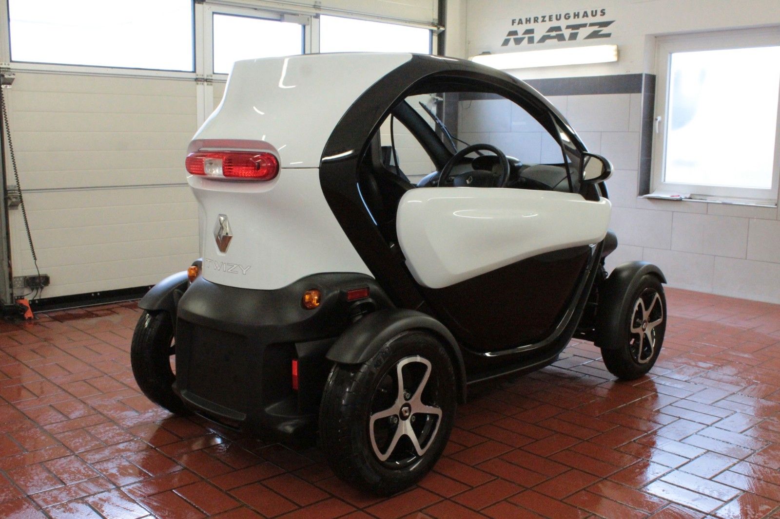 Fahrzeugabbildung Renault Twizy 80 Intens *inklusive Batterie *Keine Miete