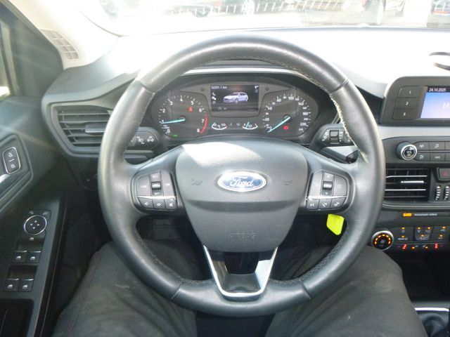 Fahrzeugabbildung Ford Focus Turnier Trend >52.290KM/Sitzheizung/PDC<