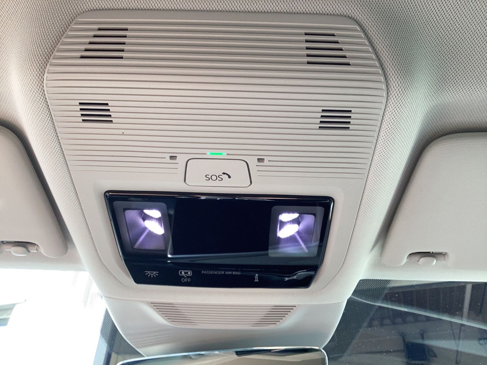 Fahrzeugabbildung Volkswagen Passat TDI Business LED AHK Navi AID ACC RFK SH