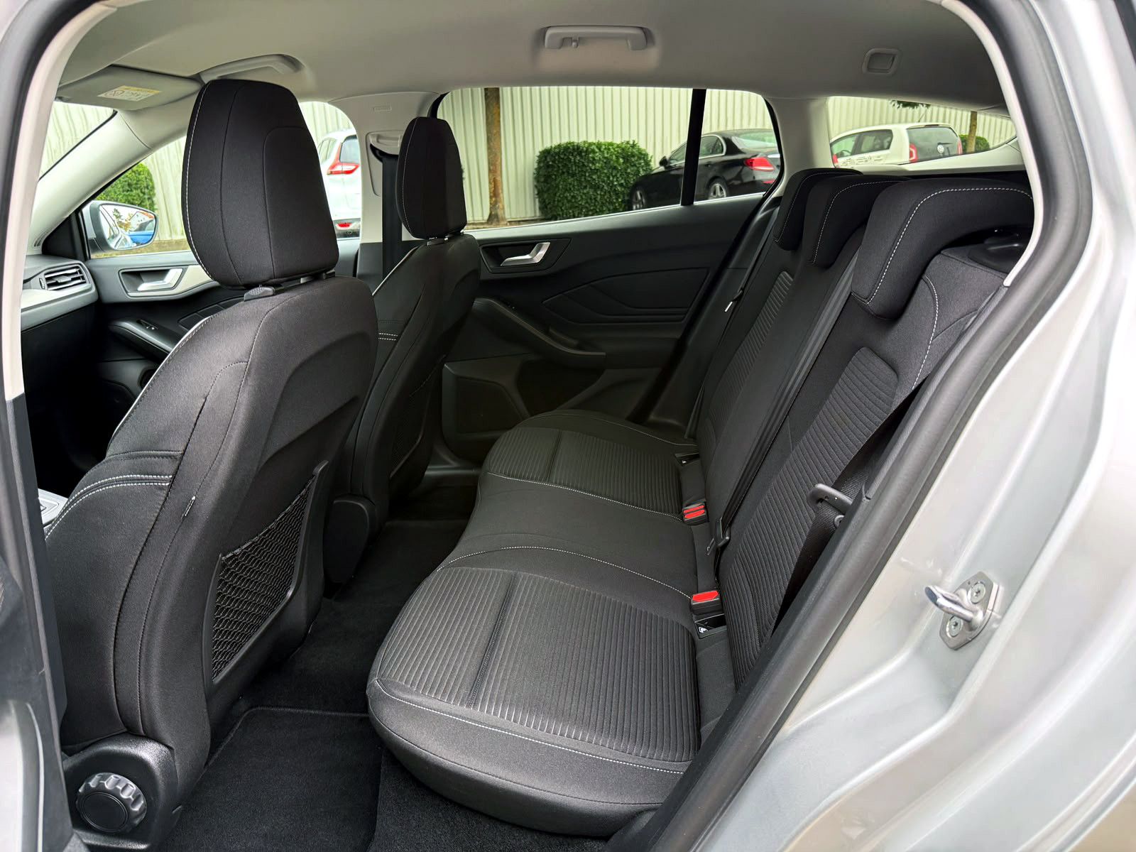 Fahrzeugabbildung Ford Focus Turnier 1.0 EB Titanium AHK ACC KAM B&O BT