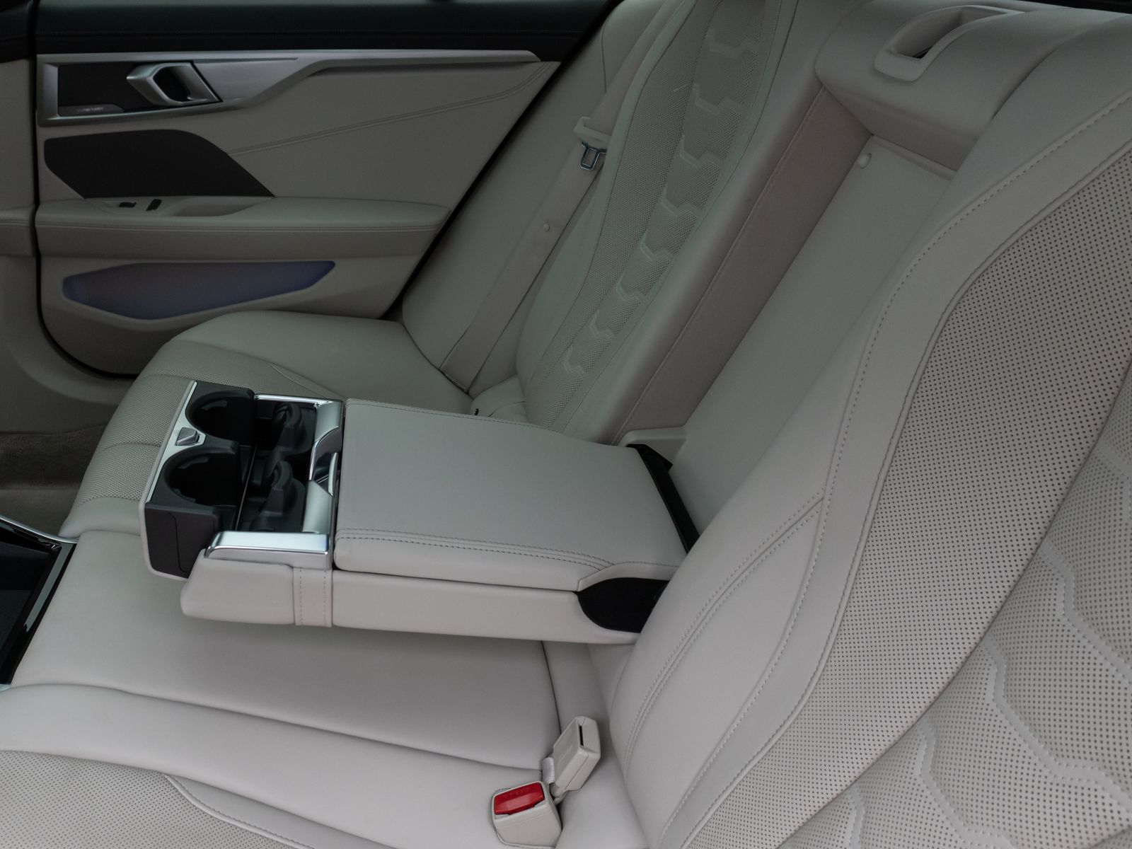 Fahrzeugabbildung BMW M850i xD GC Panorama 360° Laser HUD H/K SoftCl