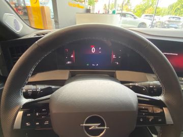 Bild 11 Opel ASTRA GS AHK AGR INFOTAINMENTPAKET