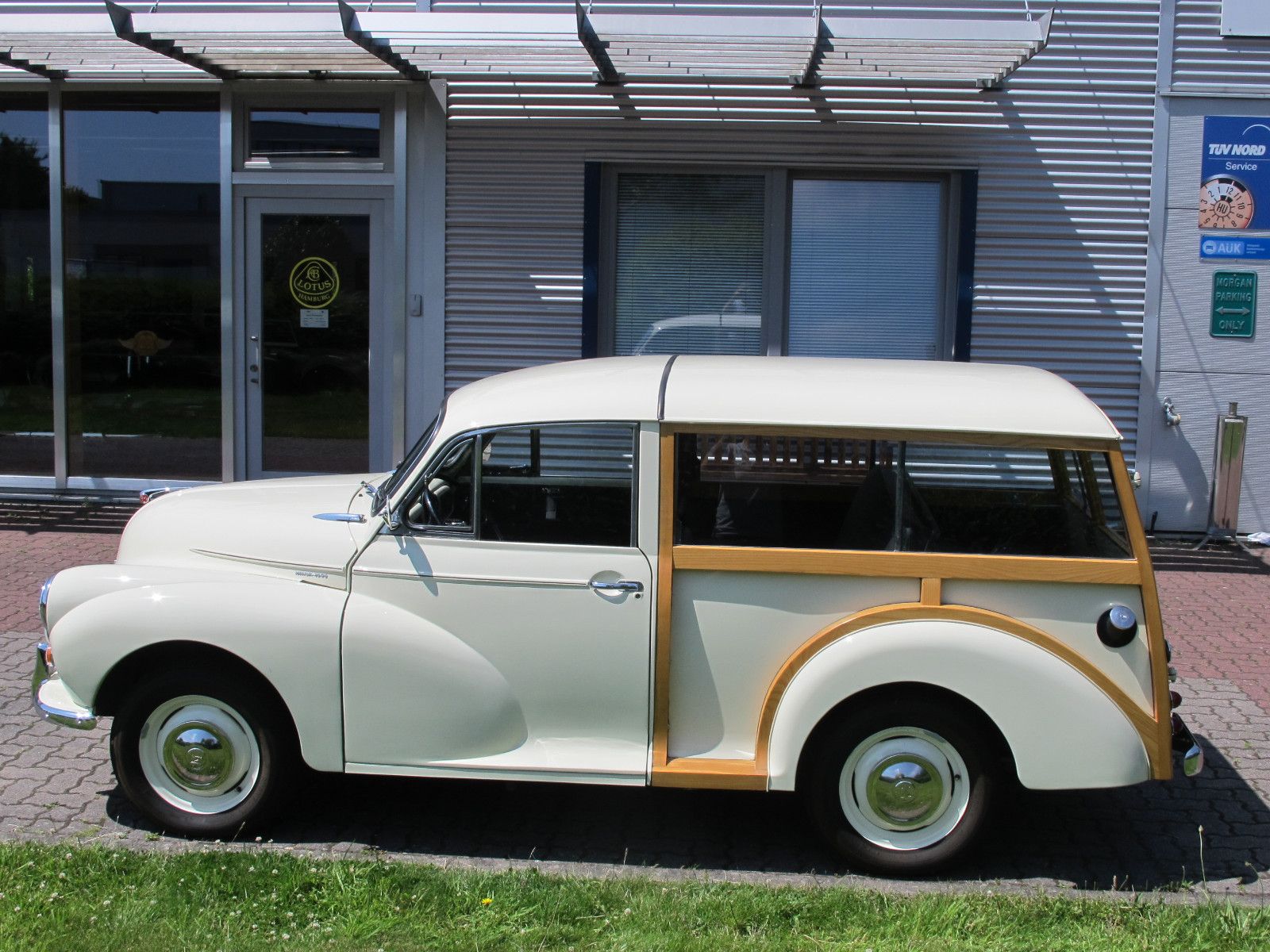 Fahrzeugabbildung Andere Morris Minor Traveller   sehr gut !